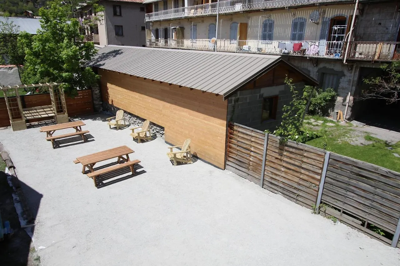 T2 Contemporain idéalement situé Briançon Appartement